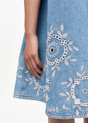 Broderie Anglaise denim mini kjole Light Blue Stone J1694 Ganni 
